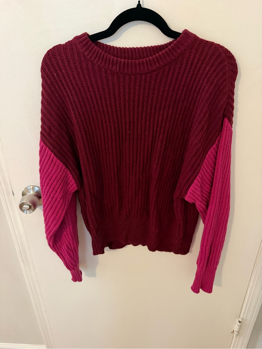 a new day Two-Tone Ribbed Crewneck Sweater - Burgundy & Hot Pink